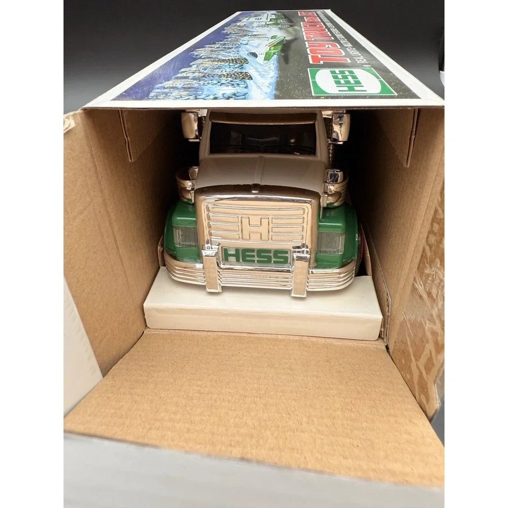 Mint Condition‎ Hess Truck with Jet 2010